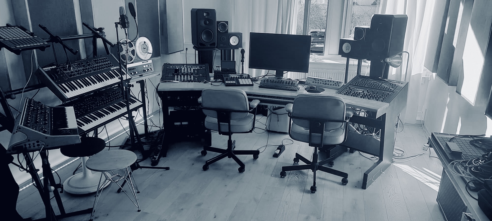 INDIE AUDIO Studio